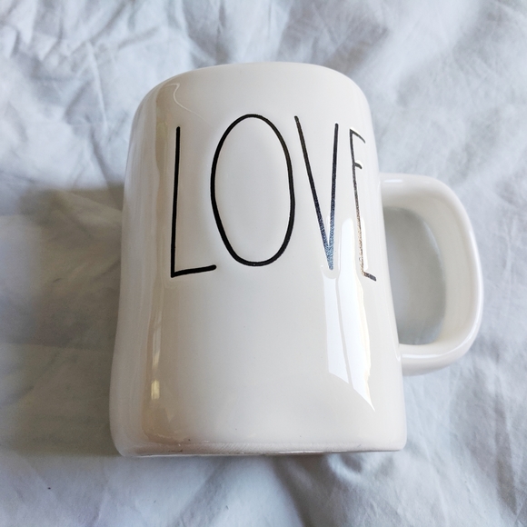Rae Dunn Love Mug - Picture 1 of 5
